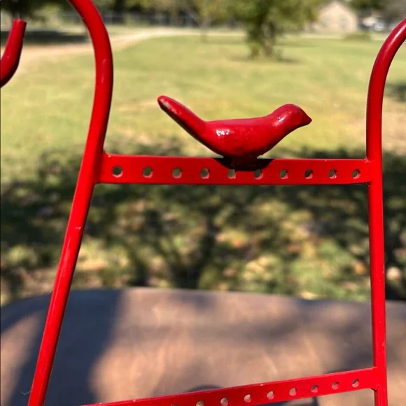 Red metal earring/necklace holder - Picture 3 of 8